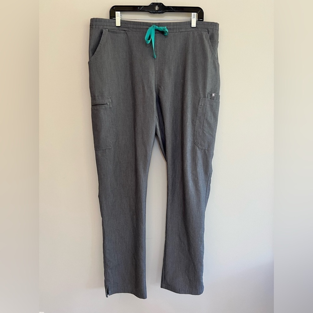 FIGS Yola Skinny Scrub Pants in Graphite Grey, size XL/T